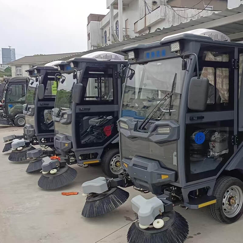 常熟金乡邻环卫S1800四轮挂桶式扫路车